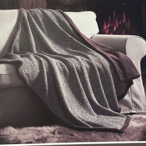 NWT Fireside Heathered Knit Fleece Reverse Throw 50" X 60" Macy's brown